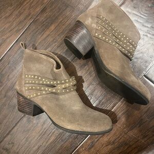 Jessica Simpson Studded tiny grommet Brown Ankle Boots